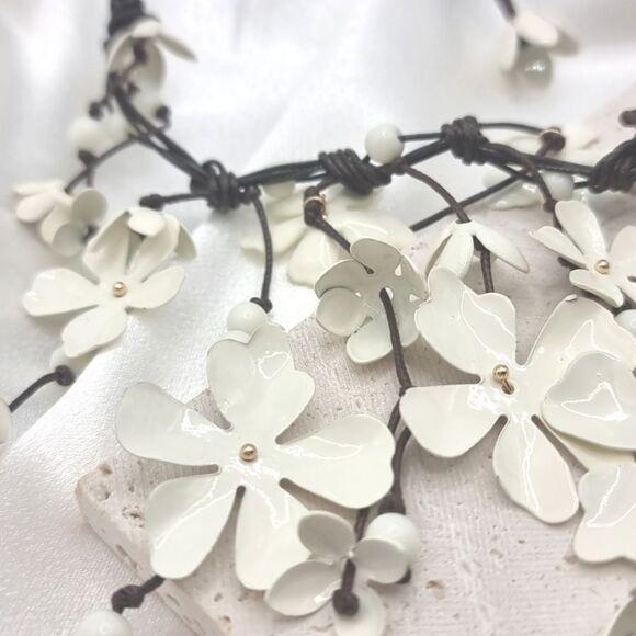 New ZARA Casscading Flowers Ecru Cord Necklace - Picture 9 of 15